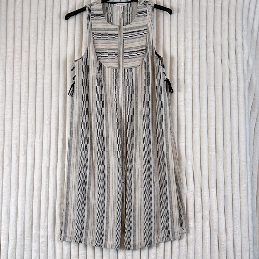 BCBgeneration open front lace side, duster vest size small